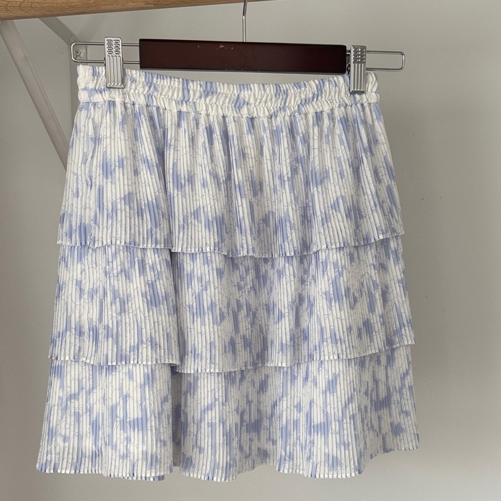 Club Monaco Light Blue and White Pleated Mini Skirt